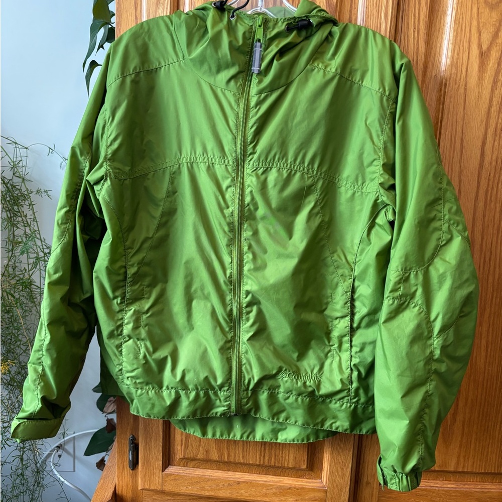 #84-Columbia Green Waterproof/Windbreaker Women’s Jacket Medium